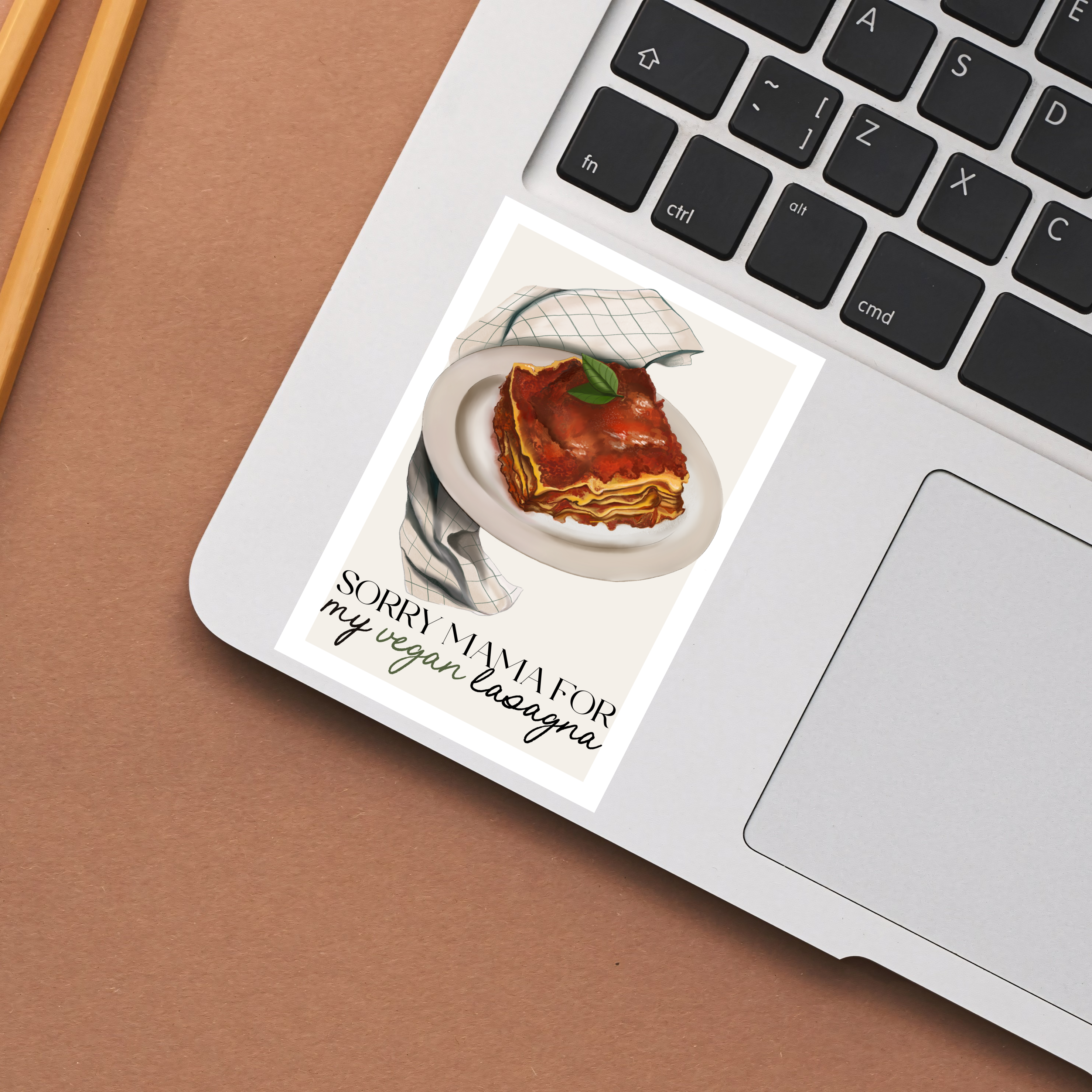 Adesivo "Sorry mama for my vegan lasagna", 7,5x10,5 cm